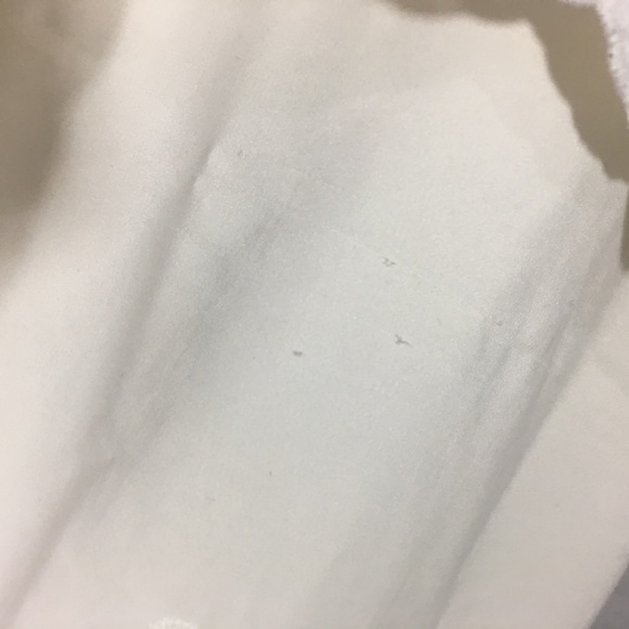 3/$ 15 White Eyelet Off Shoulder Top Forever 21 - Picture 5 of 5